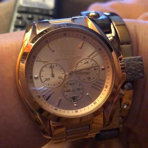 Michael Kors Large Faced Women's Watch. NWT - Picture 5 of 5